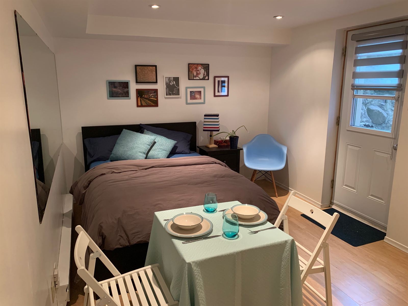 Bedroom with private entrance